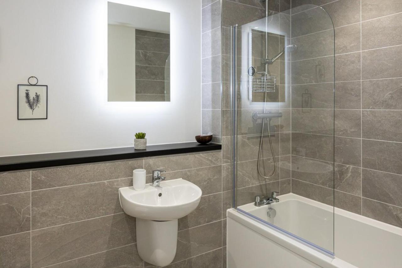 Guestready - A Modern Getaway In Vauxhall Liverpool Eksteriør billede